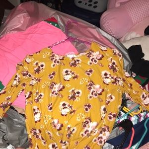 Long Sleeve, Floral, Knotted Top